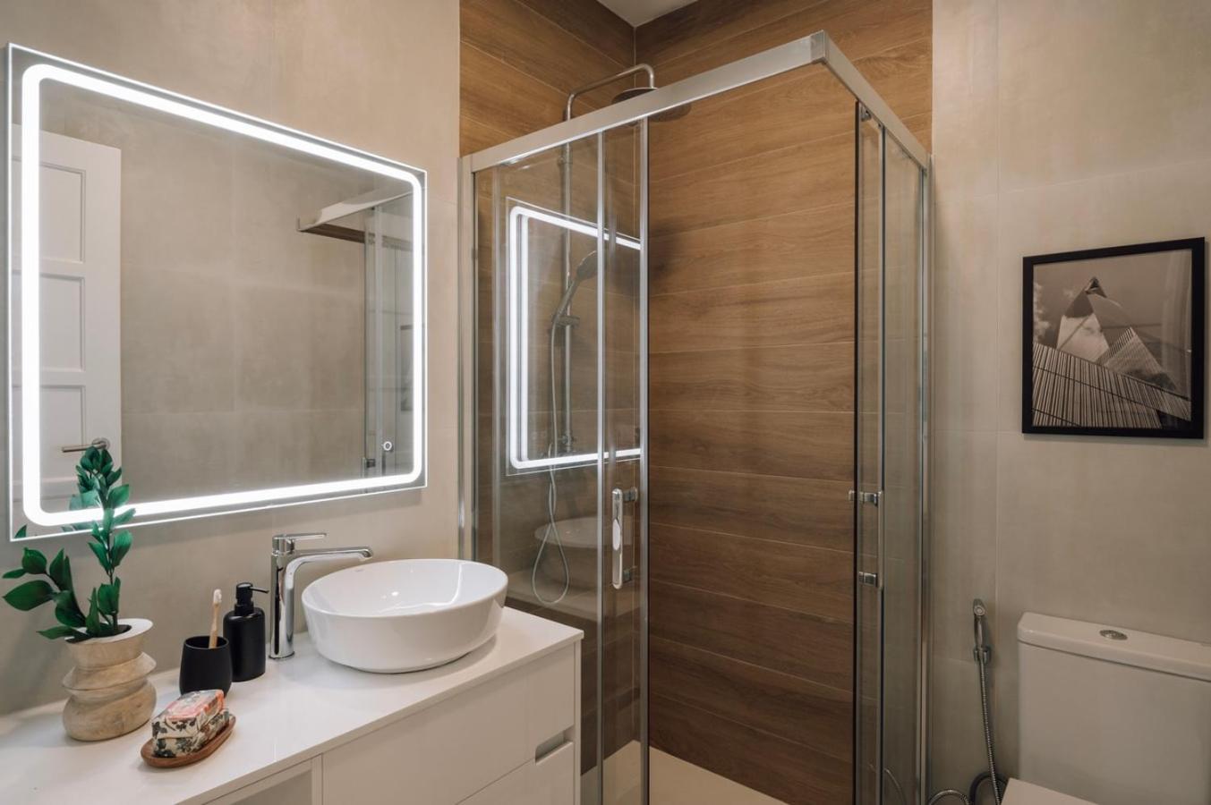 Barnett - 2 Bedrooms And Balcony In Campolide Lisbon